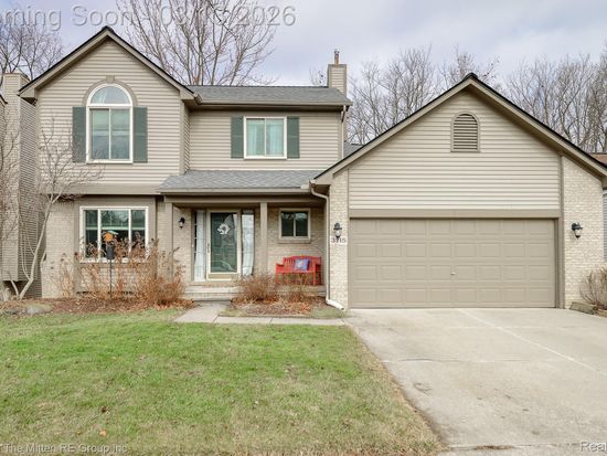 3115 River Meadow Cir, Canton, MI 48188