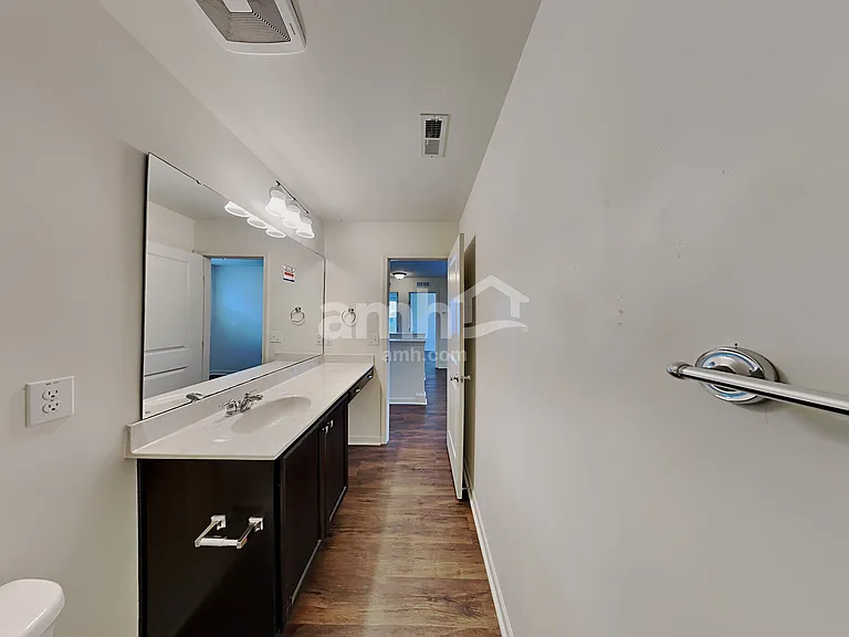 255 Plymouth Dr — Photo 14