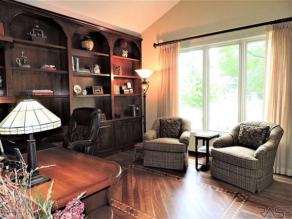 5th image of 5405 S Seabrook Cir