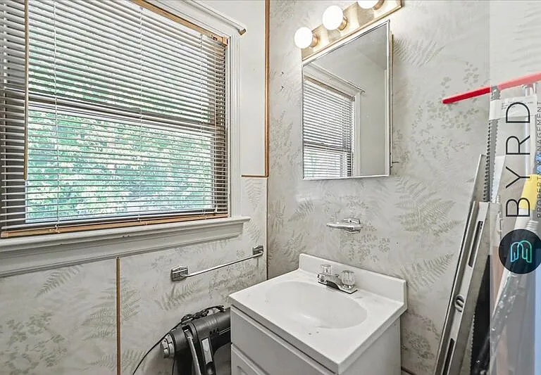 3708 Grandel Dr — Photo 20