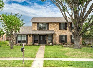1917 E Collins Blvd, Richardson, TX 75081