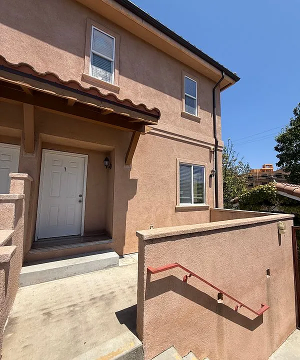 1769 Los Feliz Dr #1