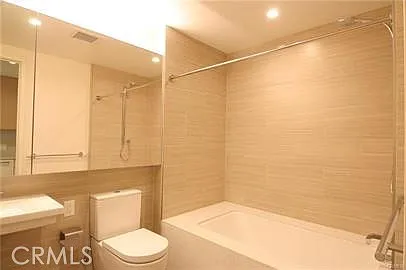 877 Francisco St #521 — Photo 4