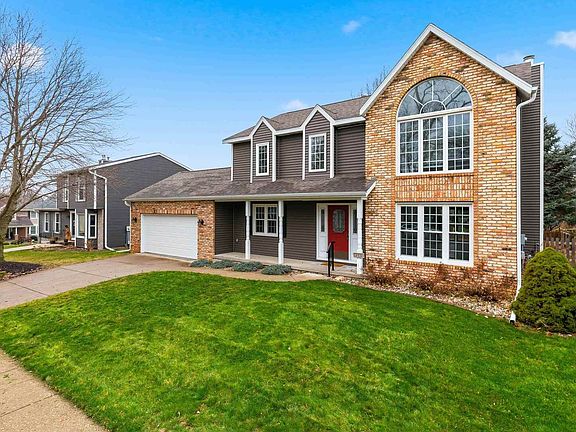 2nd image of 3910 Aspen Hills Dr