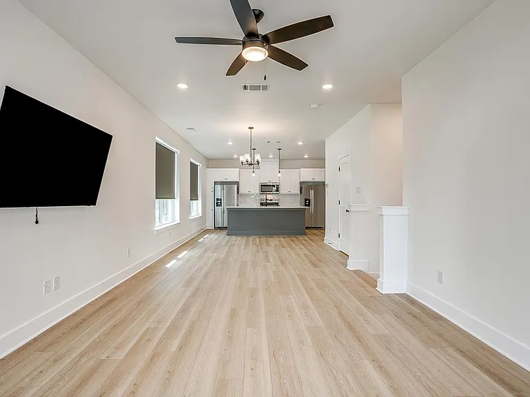 2345 Benbrook Blvd — Photo 61