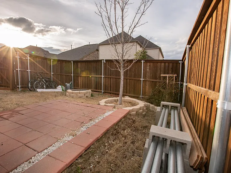 2100 Miramar Dr — Photo 23