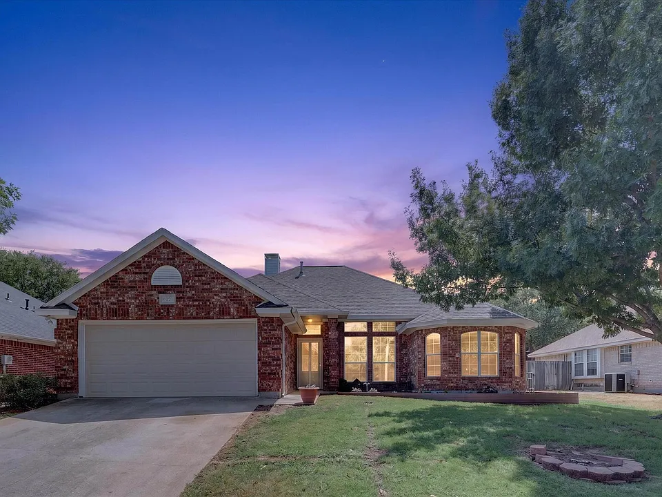 2621 John Dr