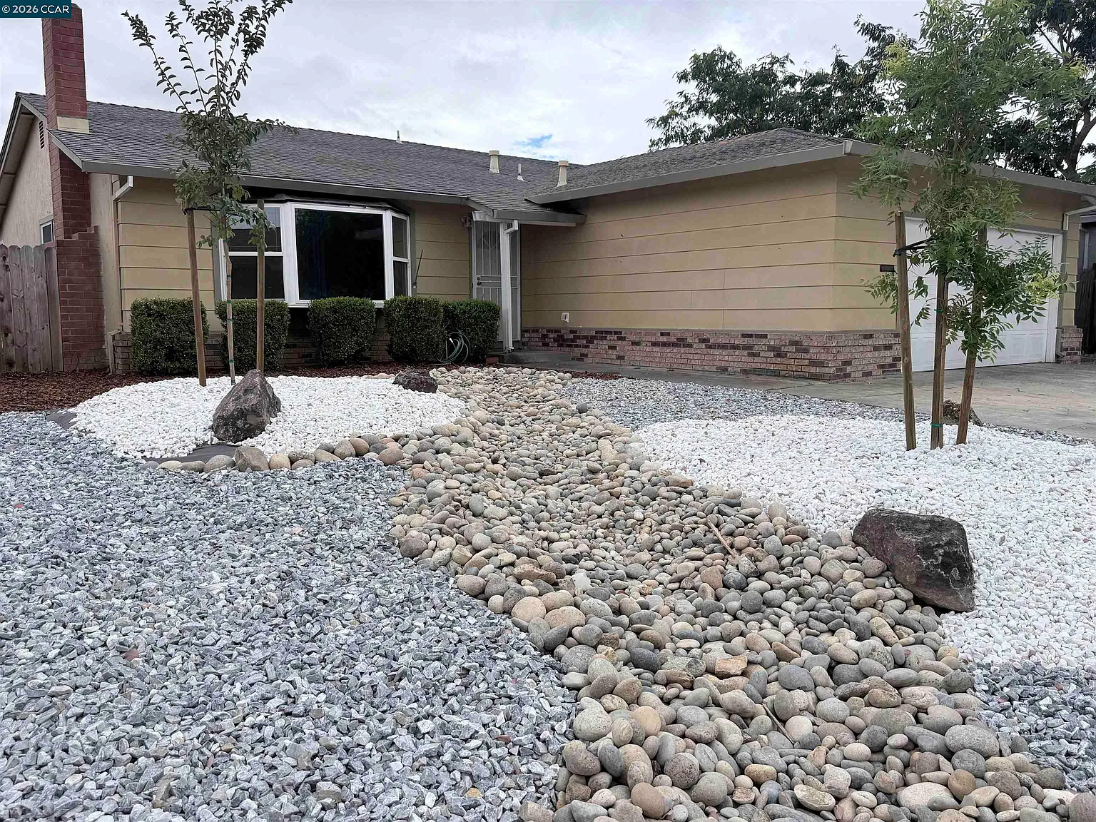 4 bed, 1608 sqft, $2,900 — Photo 2