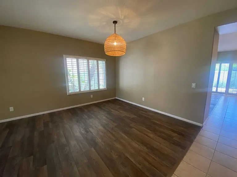 409 Lexington Cir — Photo 5