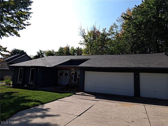 3rd image of 16629 Currier Dr