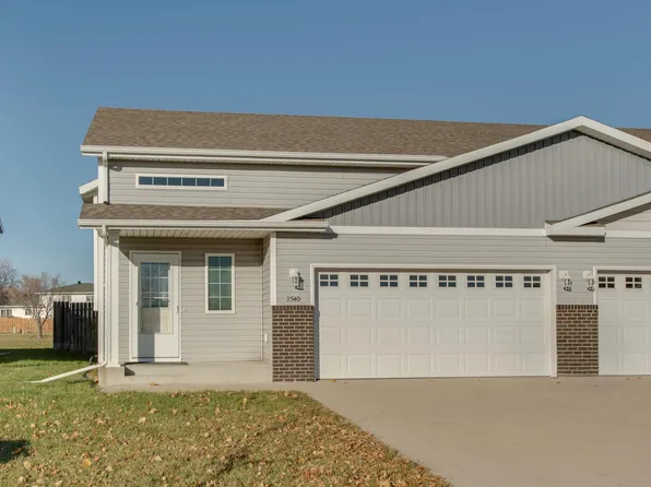 2540 31st Ave S, Moorhead, MN 56560