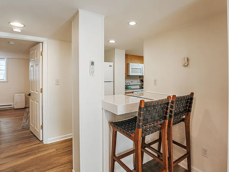 516 Valley Rd #B — Photo 14