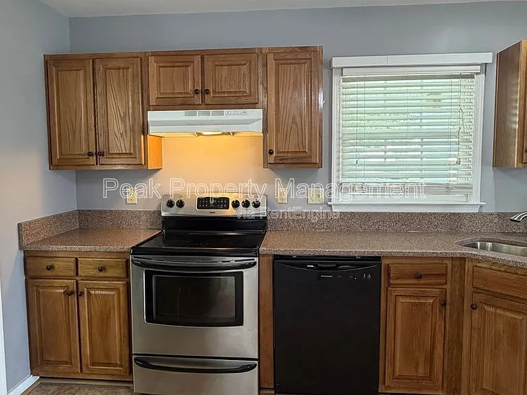 6294 Simi Ct — Photo 3
