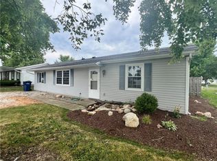 930 S 6th Ave, Hoopeston, IL 60942