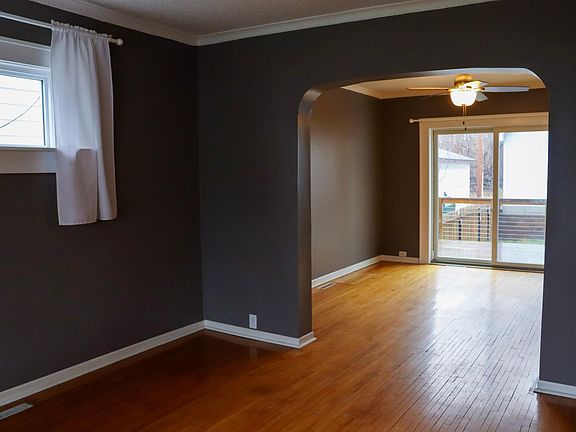 5th image of 823 N 57th Ave W