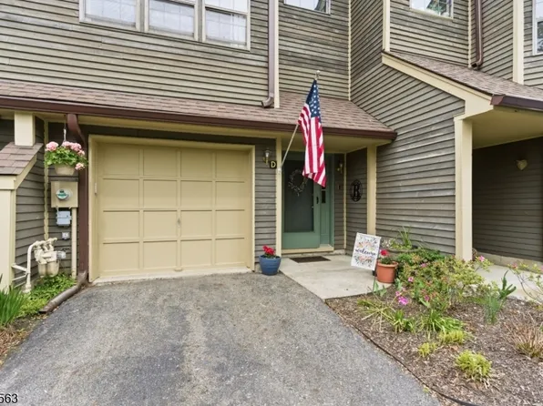 40 Lexington Ln BLDG 40 #D, West Milford Twp., NJ 07480