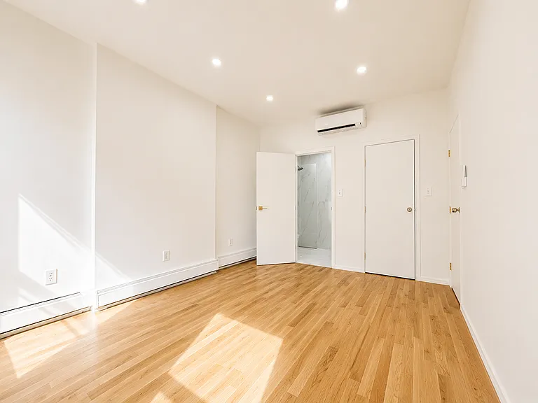 667 5th Ave #3 — Photo 5