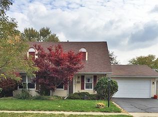 281 Parkchester Rd, Elk Grove Village, IL 60007