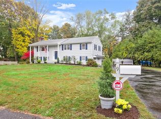 9 Iris Ct, Norwalk, CT 06854