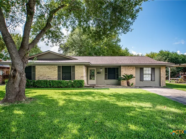 1414 Meadowview Dr, Port Lavaca, TX 77979