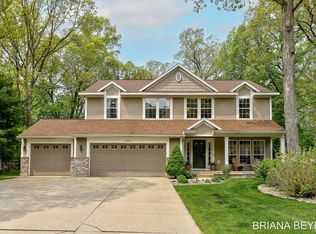13247 Ravine View Dr, Grand Haven, MI 49417