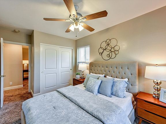 3rd image of 580 Dowling Blvd #C