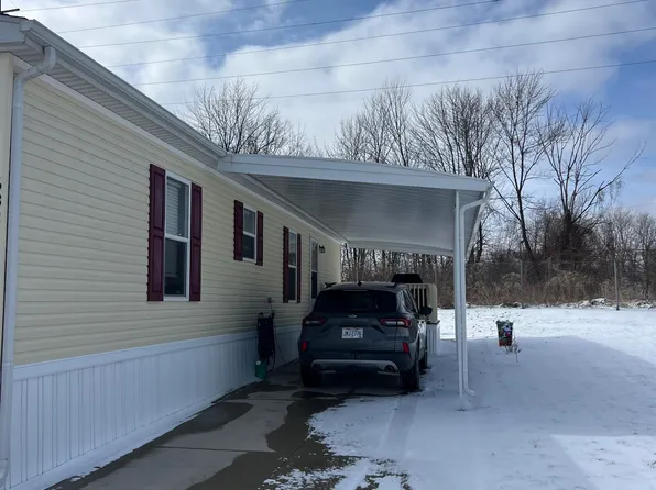 632 Mallard Dr, Elyria, OH 44035