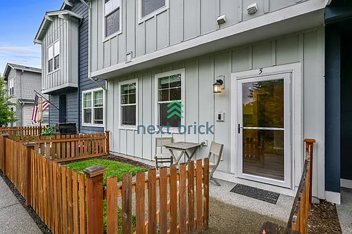 13157 175th Ave E Photo 1