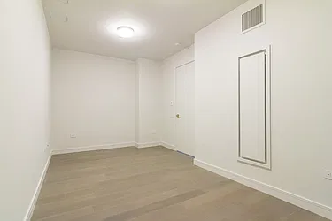 Rented by ER (DO NOT USE)