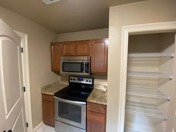 4th image of 47297 Madelyn Ct
