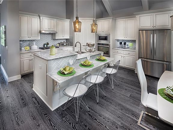 5th image of 163 Calla Dr