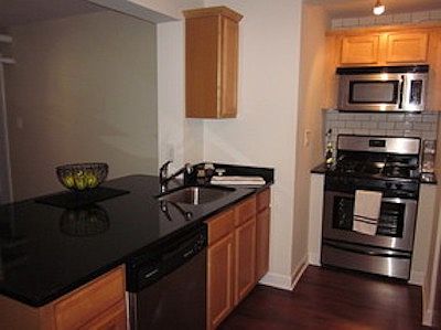 2nd image of 1243 W Thorndale Ave #Gdn