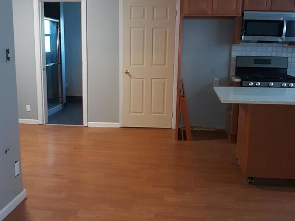4th image of 205 Van Duzer St