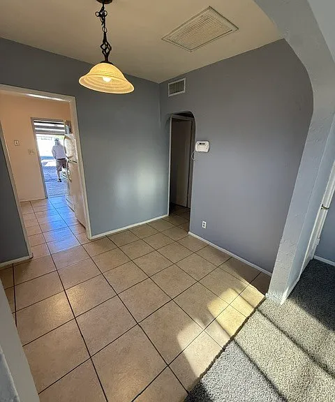 601 N Swan Rd — Photo 7