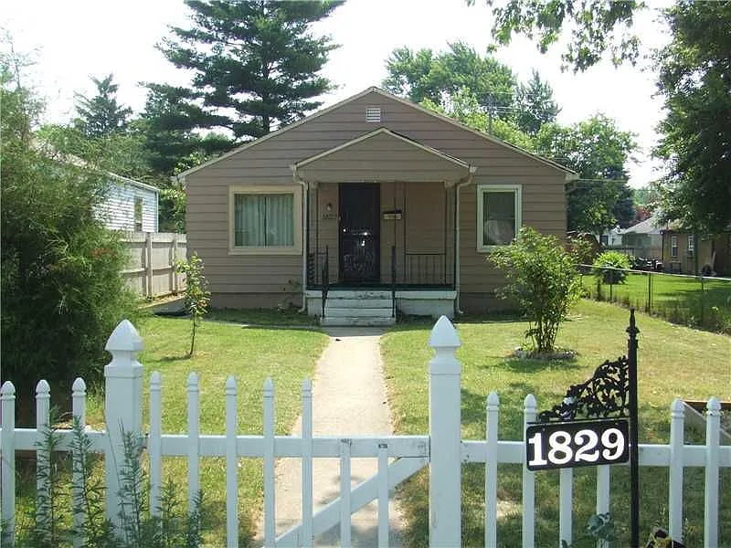 1829 N Alton Ave photo 1