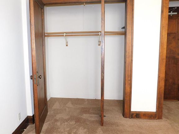 4th image of 1127 Central Ave #17