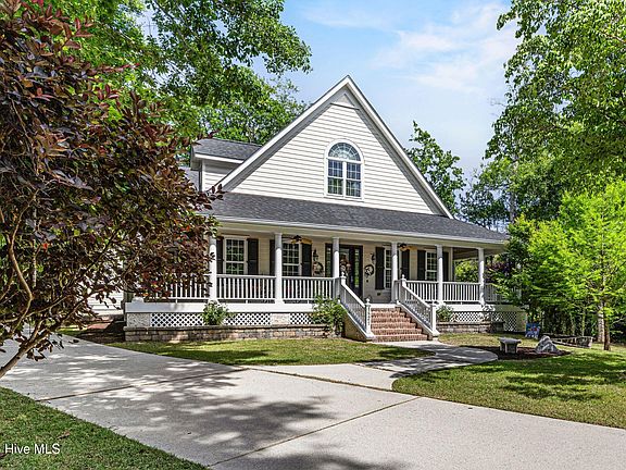 2nd image of 1821 Baywater Court SE