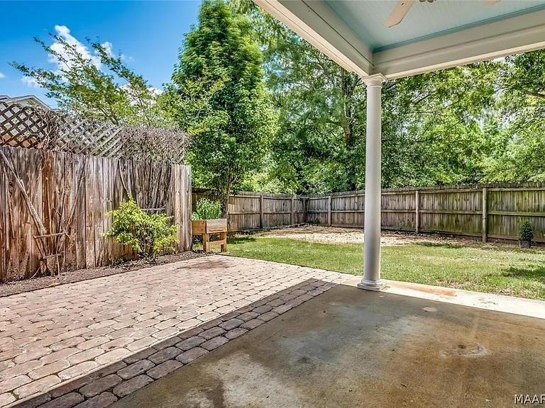 1211 Sadie Cir — Photo 39