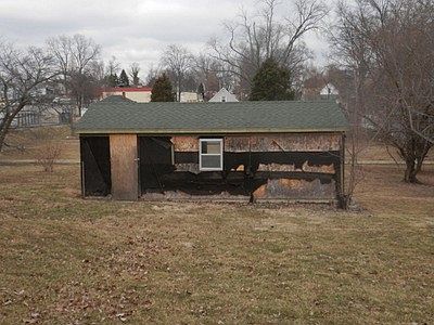 3rd image of 410 E 1st Ave