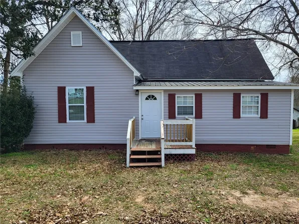 306 Bland St, Valley, AL 36854