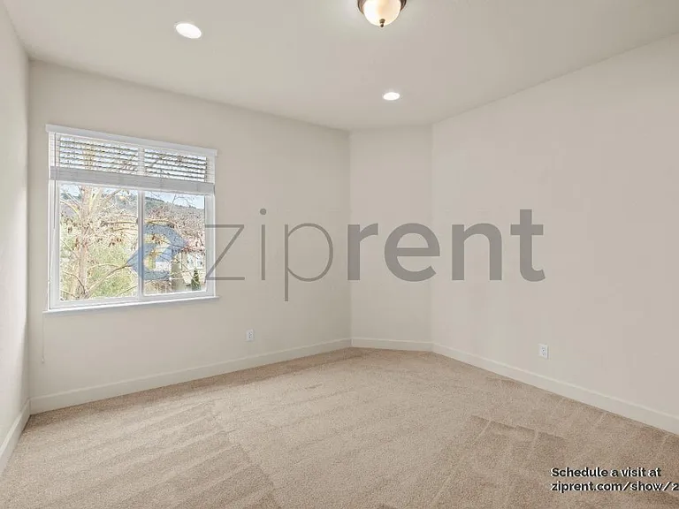 9208 Hallmark Pl — Photo 24