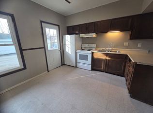 808 Davenport St #A, Le Claire, IA