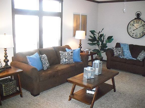 4th image of 2600 Industrial Dr W #1234