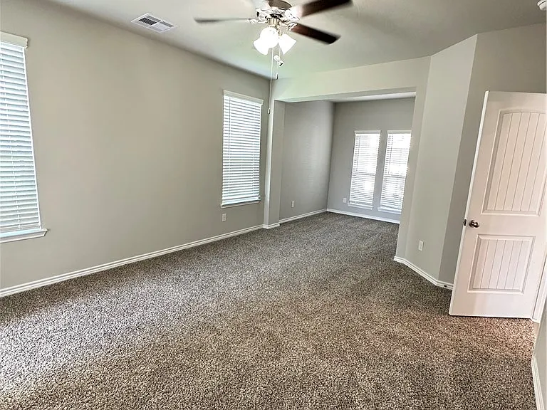 1119 Patriot Dr — Photo 14