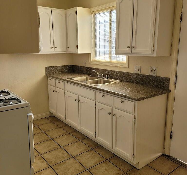 1st image of 612 1/2 N Garfield Ave