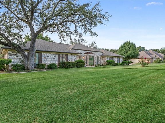 2nd image of 8608 Oakdale Dr