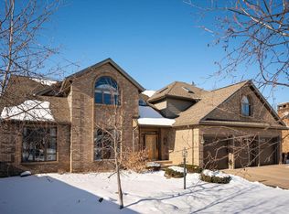 2154 Grand View Blvd, Onalaska, WI 54650