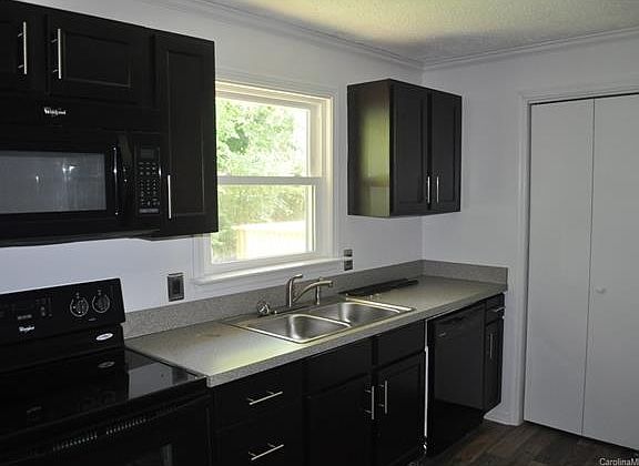 4th image of 1806 Hartford Dr