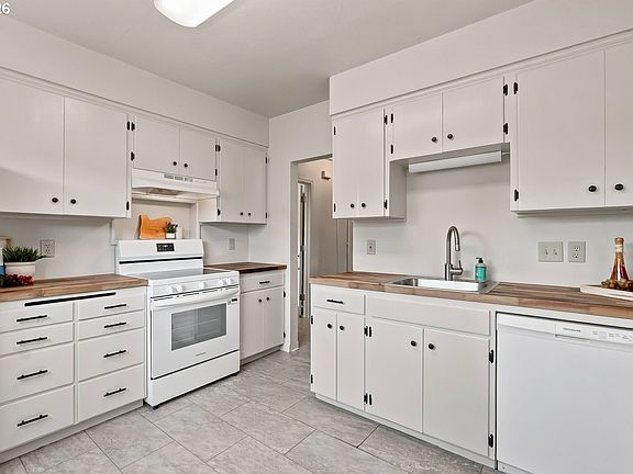 5th image of 8501 SW 7th Ave
