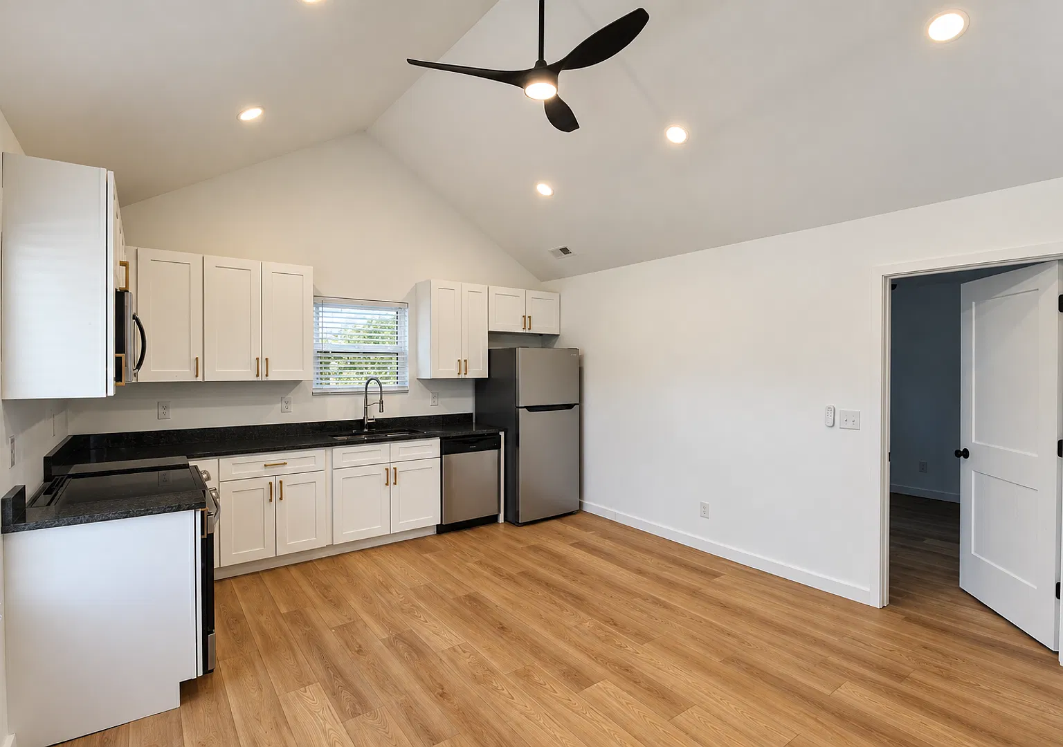 Renovated 3 Bedroom, 2 Bath Home in Cookeville! — Photo 3